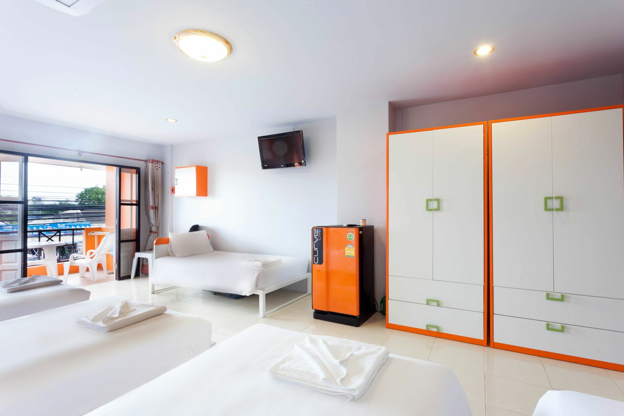 Luna Guesthouse And Travel Rawai Экстерьер фото