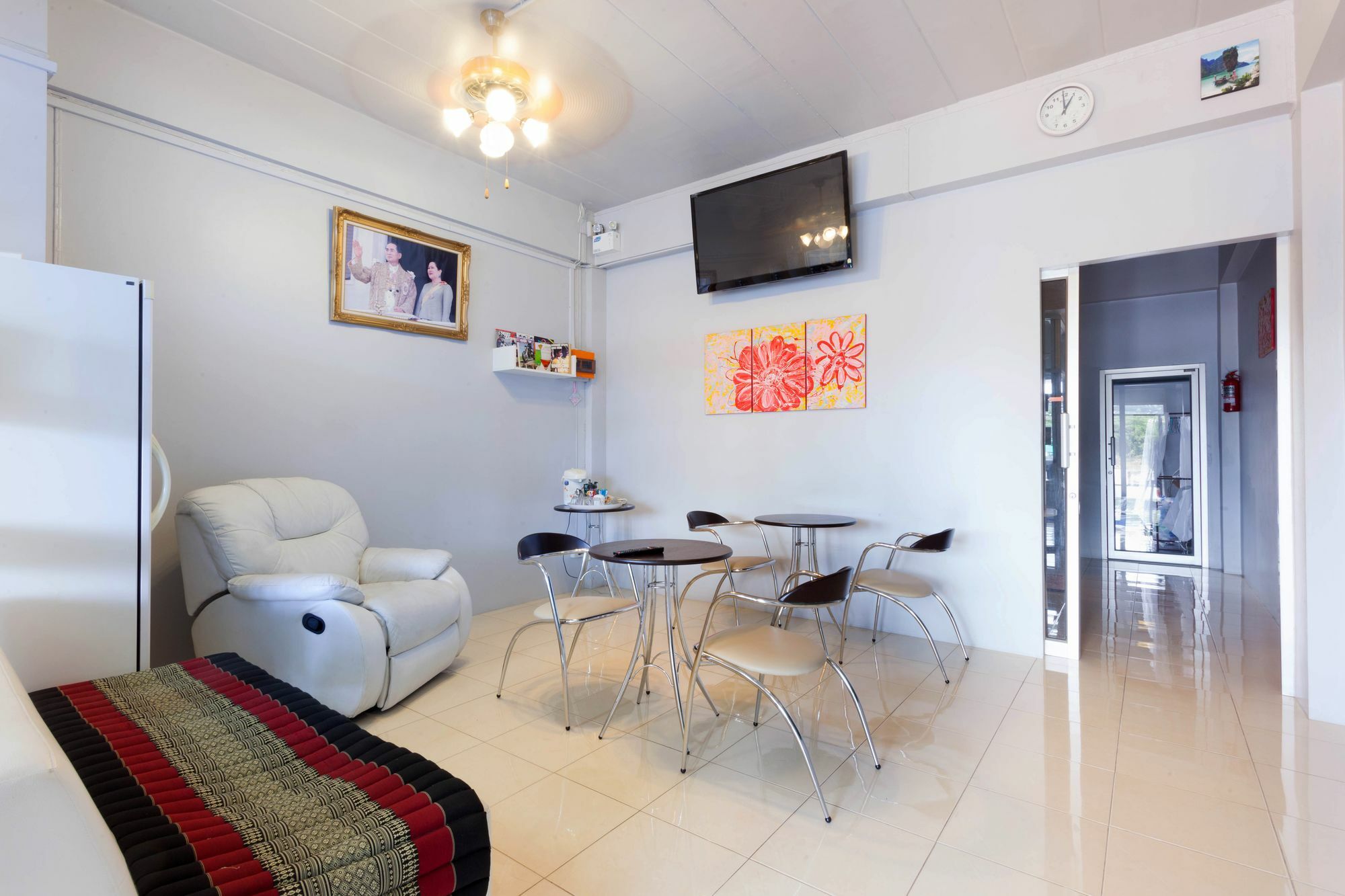 Luna Guesthouse And Travel Rawai Экстерьер фото