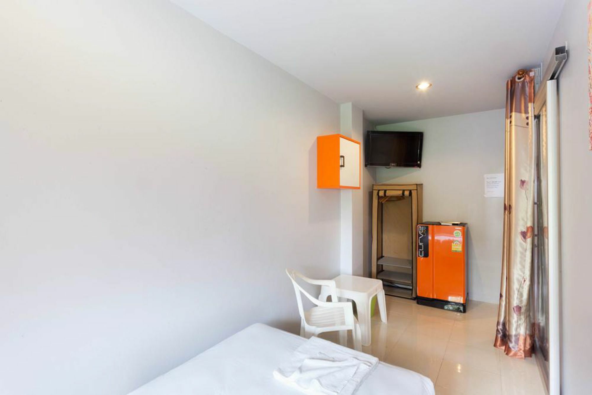 Luna Guesthouse And Travel Rawai Экстерьер фото