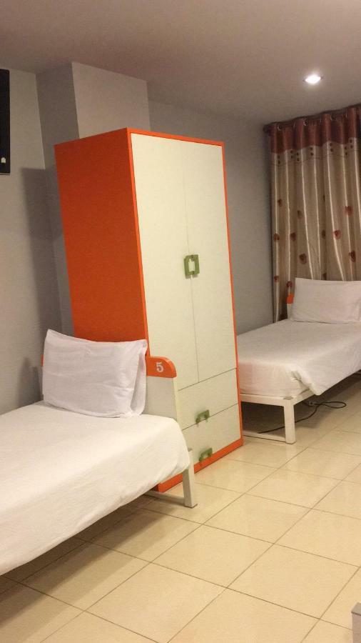 Luna Guesthouse And Travel Rawai Экстерьер фото