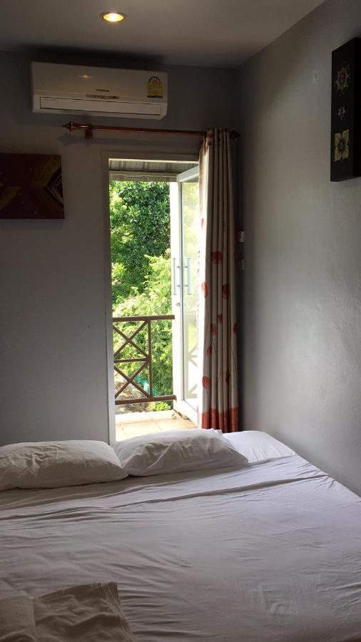 Luna Guesthouse And Travel Rawai Экстерьер фото